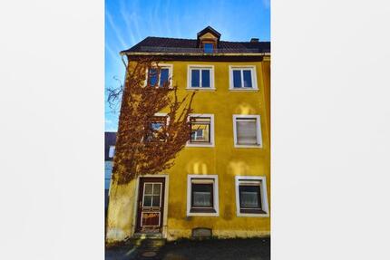 Haus Ellwangen (Jagst) - 6 Zimmer, 180 m&sup2;, 120.000&euro; | Angebot:25171076