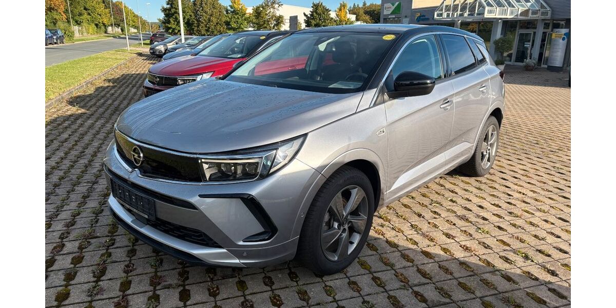 Opel Grandland (X) 15.200 km 23.950 &euro; Triptis 07819