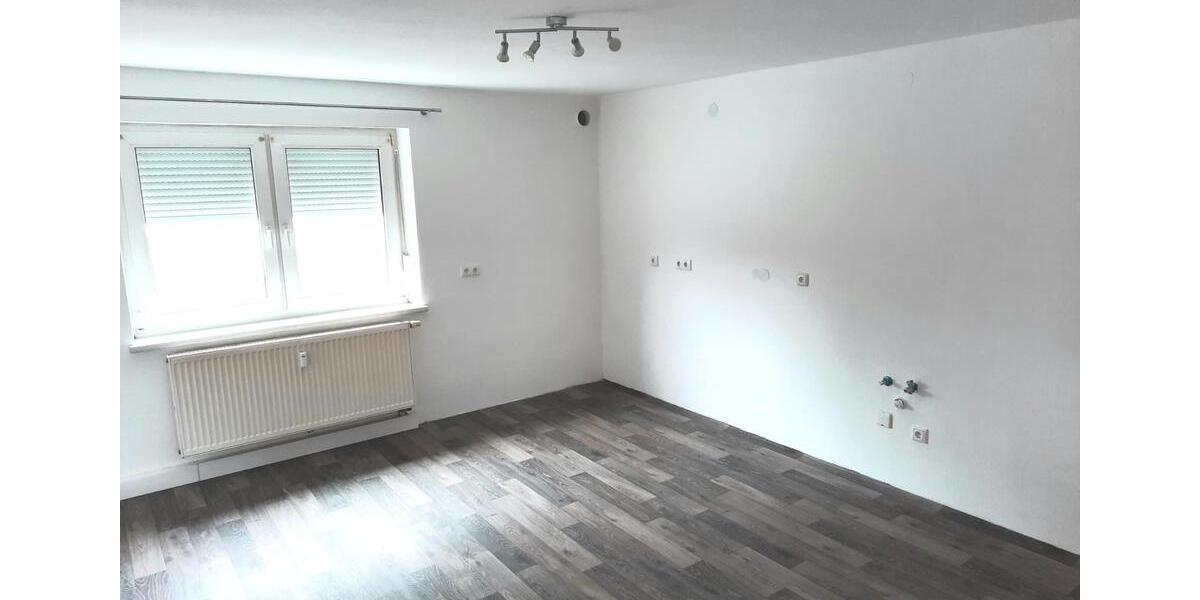 Erdgeschoßwohnung Schöllnach - 3 Zimmer, 80 m&sup2;, 550&euro; | Angebot:25104540