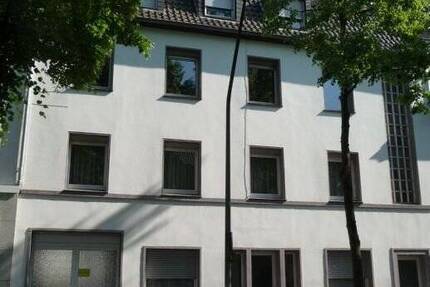 **3 Zimmer-Wohnung mit Balkon und Einbauküche in Neheim** 3 zimmer