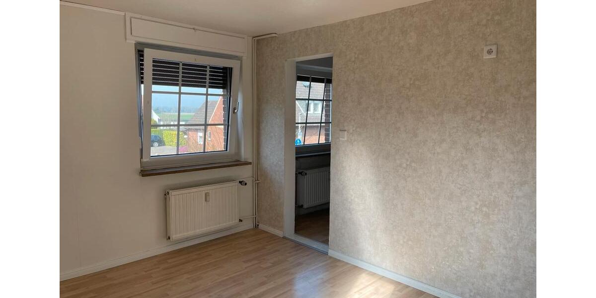 Dachgeschoßwohnung Alpen - 3.5 Zimmer, 100 m&sup2;, 800&euro; | Angebot:25478992