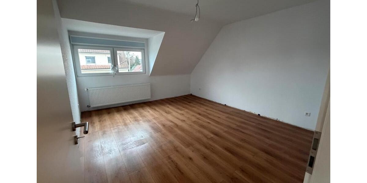 Dachgeschoßwohnung Solingen Aufderhöhe - 2 Zimmer, 54 m&sup2;, 459&euro; | Angebot:24977451