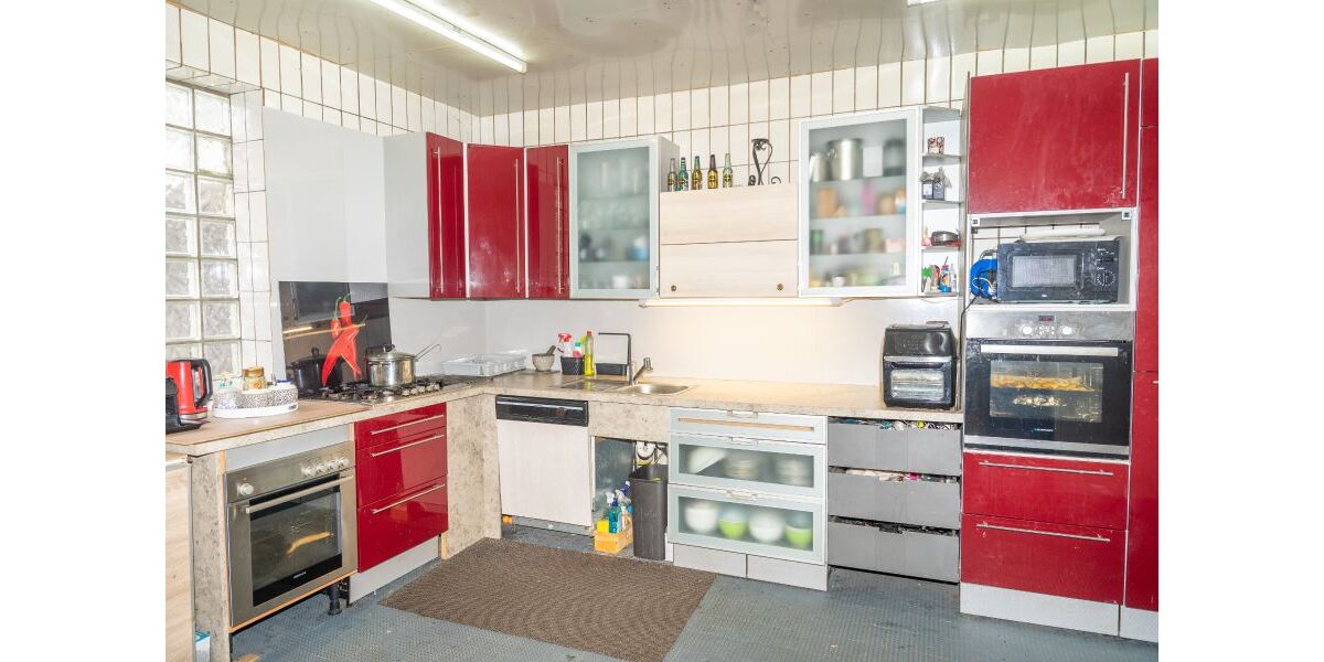 Provisionsfrei* Geräumiges, zentralgelegenes 6-Zimmer Einfamilienhaus mit Gewerbeeinheit in Eilshausen - Einfamilienhaus Hiddenhausen | Angebot:26689390