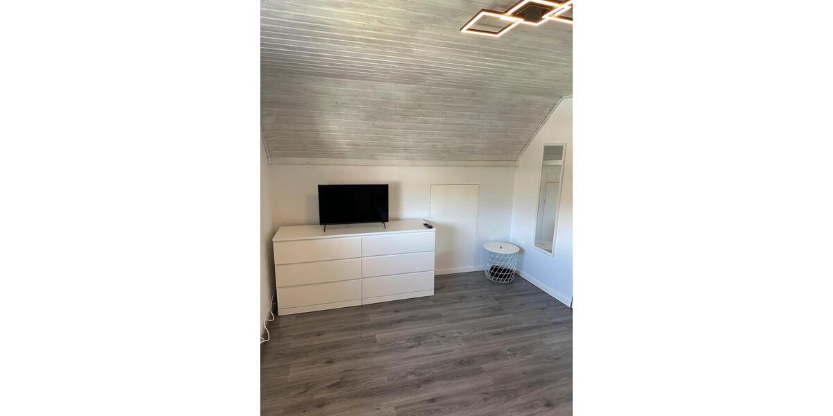 Etagenwohnung Mühlacker - 5 Zimmer, 25 m&sup2;, 33&euro; | Angebot:26682462