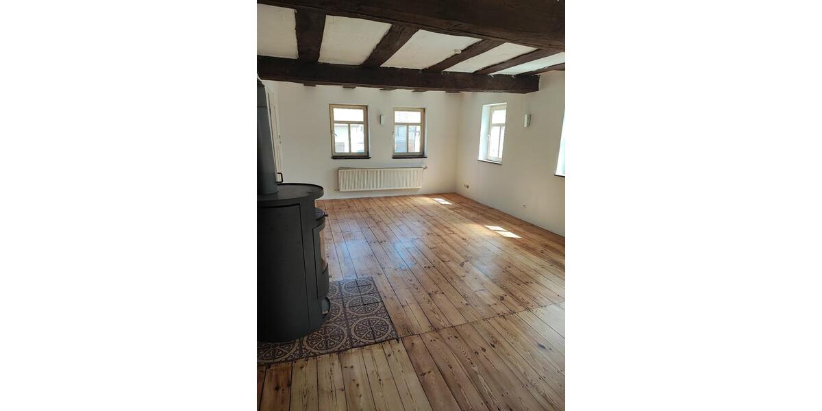 Einfamilienhaus Homberg (Ohm) - 8 Zimmer, 155 m&sup2;, 1.240&euro; | Angebot:26339629