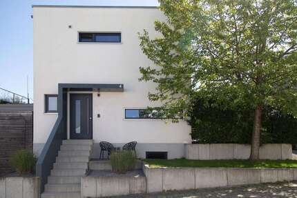 Haus zum Mieten in Esslingen 2.500 € 150 m²