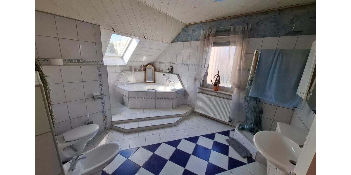 Doppelhaushälfte Wächtersbach - 6 Zimmer, 136 m&sup2;, 293.000&euro; | Angebot:26059591