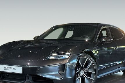 Porsche Taycan 1.900 km 164.790 € Freiburg 79115