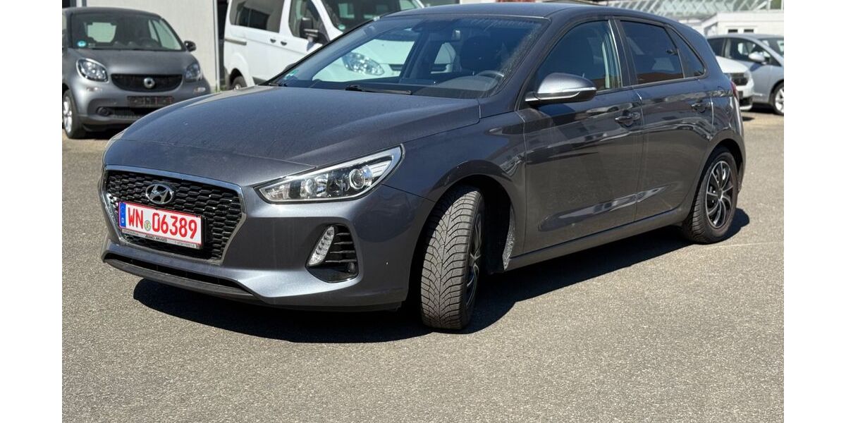 Hyundai i30 165.000 km 8.000 &euro; Winterbach 73650