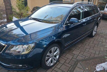 Skoda Superb 130.000 km 12.100 &euro; Borkheide 14823