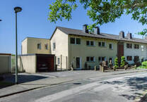 Frisch sanierte Vier-Zimmer-Wohnung mit Balkon, Gartennutzung und Garage in Hattingen-Welper