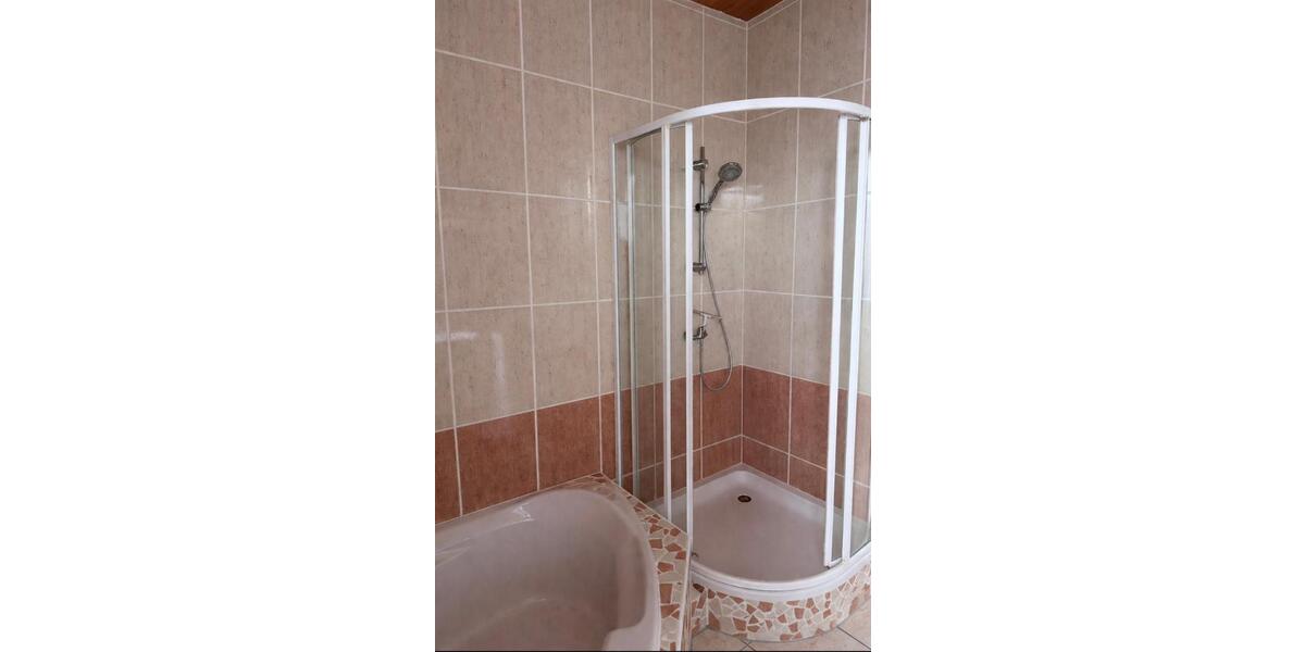 Etagenwohnung Arnstadt - 3 Zimmer, 74 m&sup2;, 580&euro; | Angebot:25570573