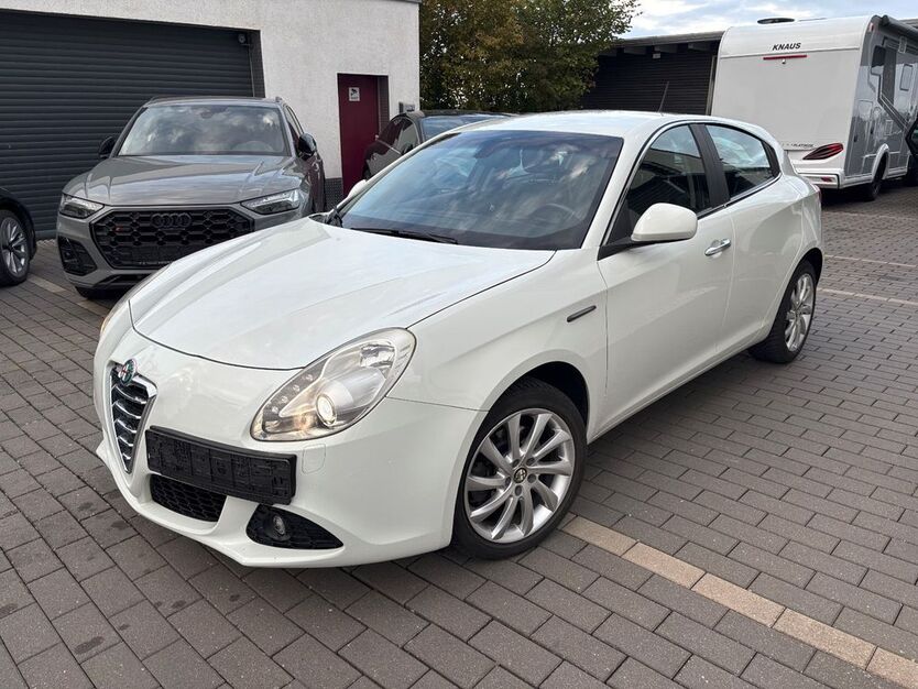 Alfa Romeo Giulietta 100.000 km 10.900 € Volkach 97332