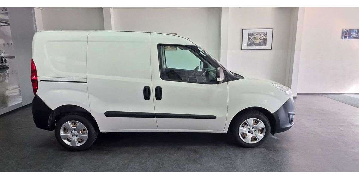 Opel Combo 100.000 km 4.990 &euro; Asperg 71679