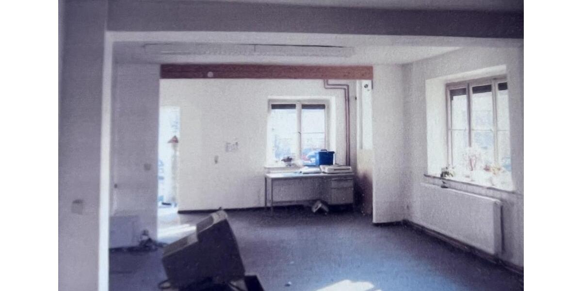 Einfamilienhaus Aue-Bad Schlema Bad Schlema - 6 Zimmer, 295 m&sup2;, 145.000&euro; | Angebot:25942403