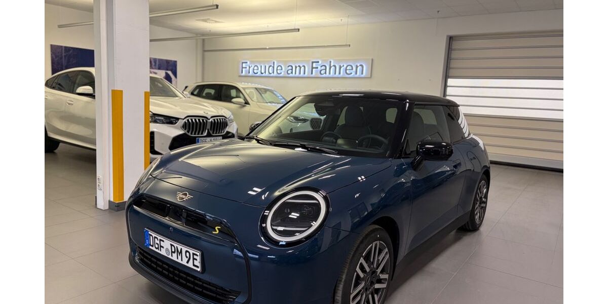 Mini Cooper SE 5.000 km 35.800 &euro; Niederviehbach 84183