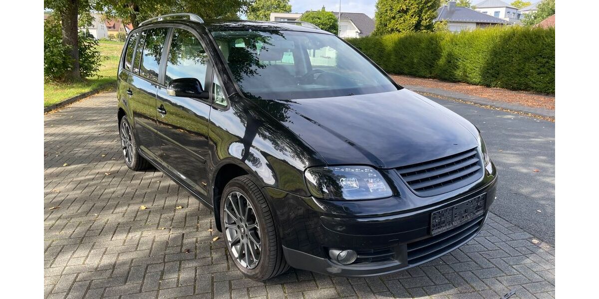 VW Touran 203.000 km 3.300 &euro; Asslar 35614