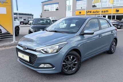 Hyundai i20 94.420 km 8.900 &euro; Laufeld 54533
