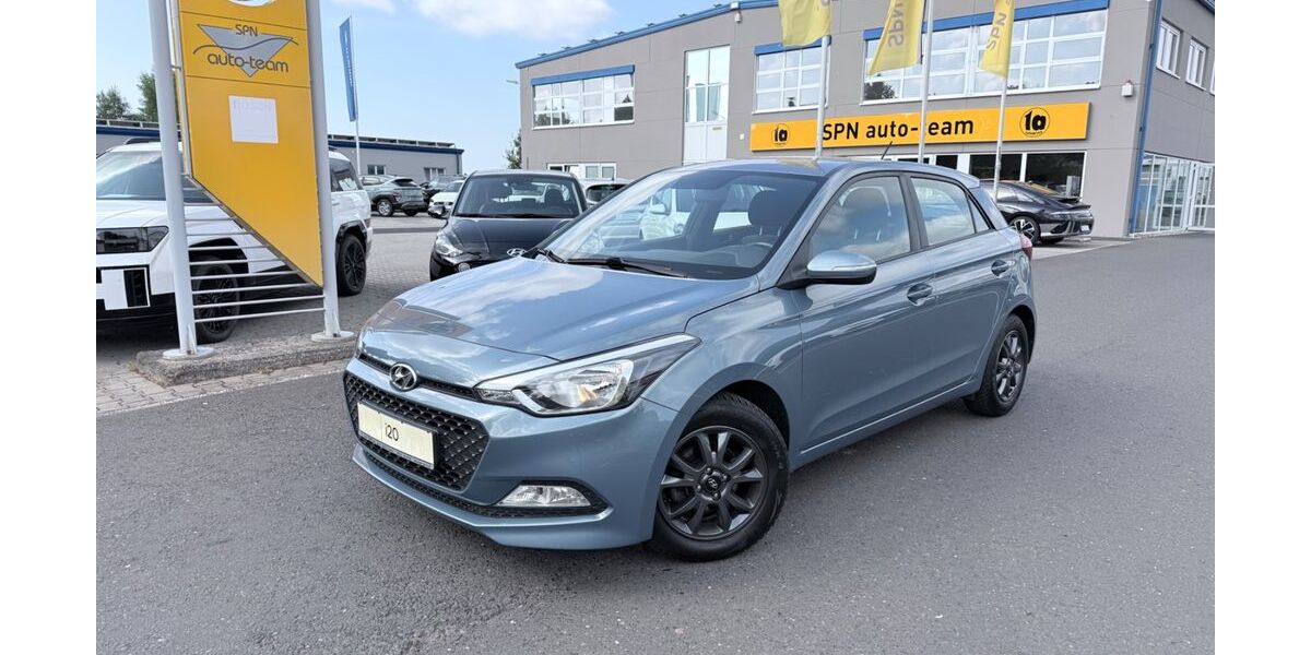 Hyundai i20 94.420 km 8.900 &euro; Laufeld 54533