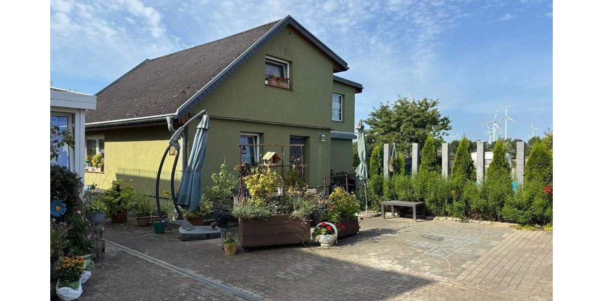 Einfamilienhaus Altentreptow - 7 Zimmer, 230 m&sup2;, 299.000&euro; | Angebot:25708811