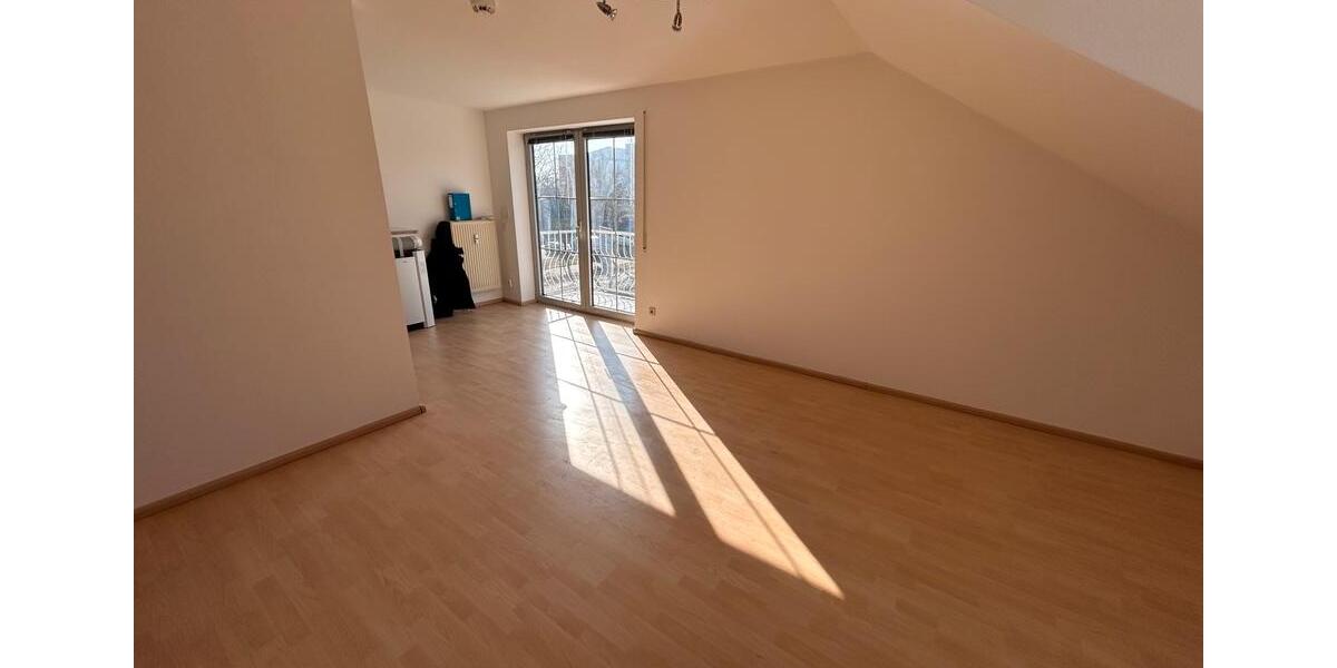 Dachgeschoßwohnung Ingolstadt - 2 Zimmer, 41 m&sup2;, 800&euro; | Angebot:25414088