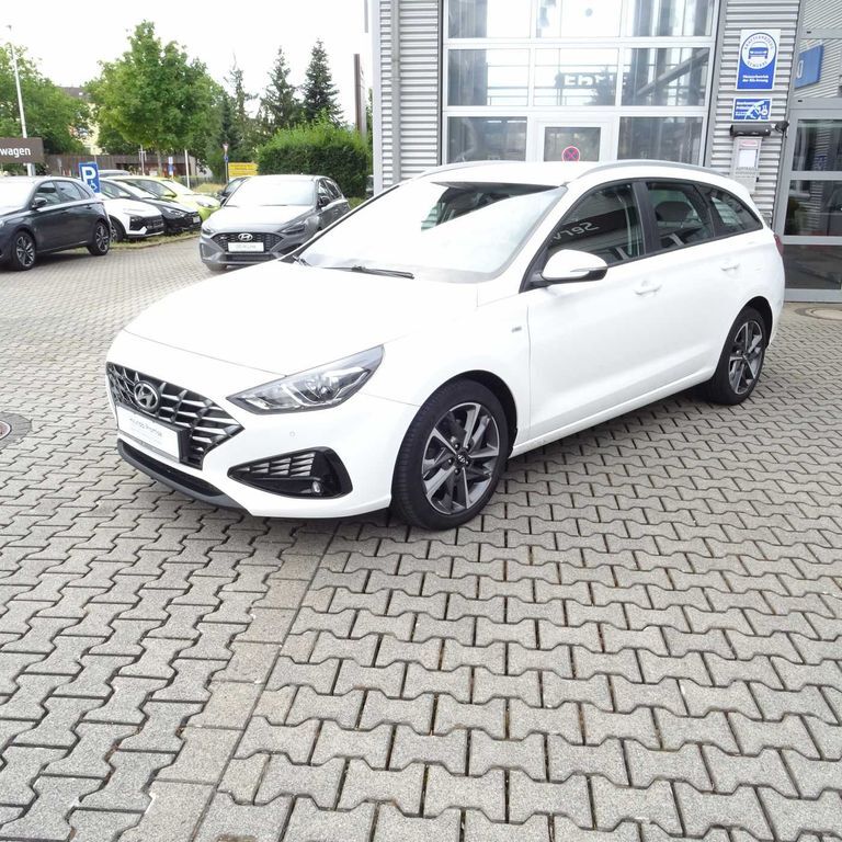 i30