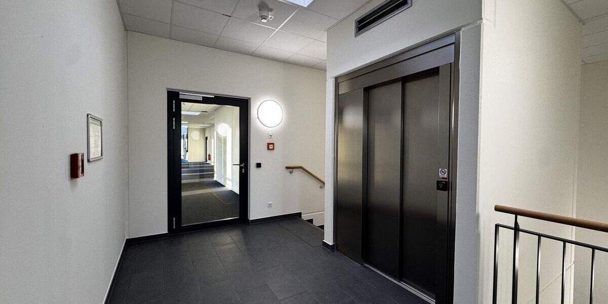 Gewerbeobjekt Buchholz in der Nordheide Steinbeck - 8 Zimmer, 548 m&sup2;, 8.220&euro; | Angebot:24608199