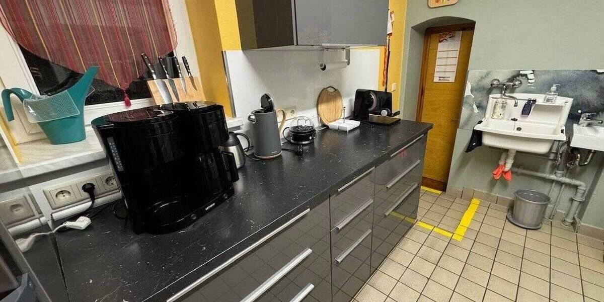 Gewerbeobjekt Gotha - 1 Zimmer, 495.000&euro; | Angebot:25772407