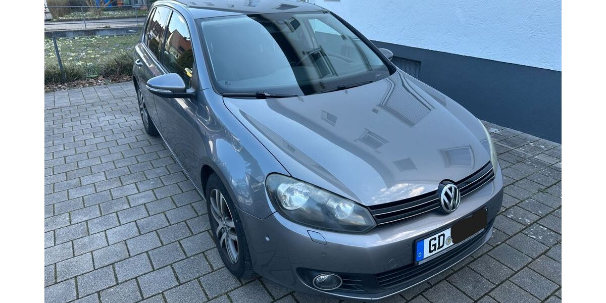 VW Golf 122.654 km 8.900 &euro; Schwäbisch Gmünd 73527