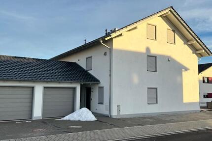 Haus Osterhofen - 6 Zimmer, 175 m&sup2;, 1.400&euro; | Angebot:24832218
