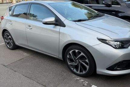 Toyota Auris 153.900 km 10.900 &euro; Renningen 71272