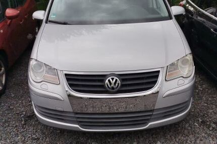 VW Touran 140.000 km 3.200 € Bonn 53121