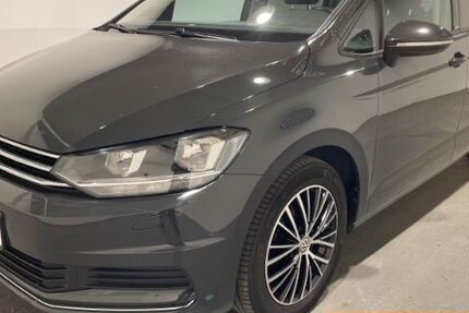 VW Touran 175.000 km 15.980 &euro; Norderstedt 22848