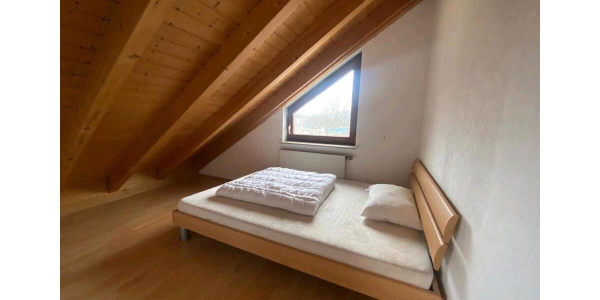 Dachgeschoßwohnung Schorndorf - 2.5 Zimmer, 48 m&sup2;, 800&euro; | Angebot:26019824