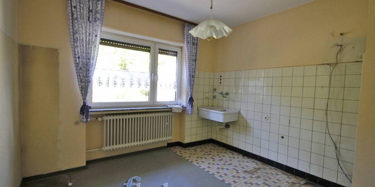 Mehrfamilienhaus, Wohnhaus Püttlingen - 6 Zimmer, 265.000&euro; | Angebot:26376561