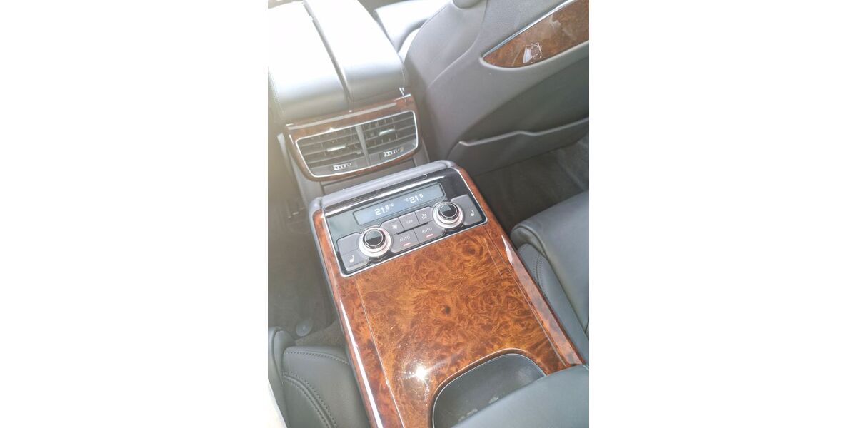 Audi A8 137.000 km 22.500 &euro; Viersen 41751