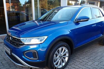 VW T-Roc 22.055 km 22.890 € Trittau 22946