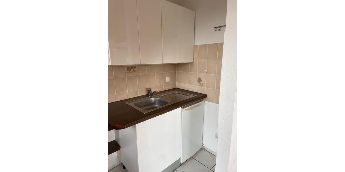 Dachgeschoßwohnung Bergisch Gladbach Frankenforst - 1 Zimmer, 30 m&sup2;, 490&euro; | Angebot:24971992