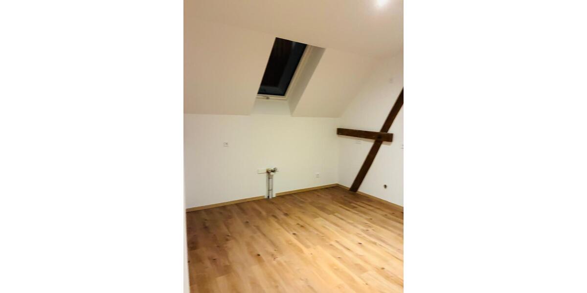 Dachgeschoßwohnung Wiesbaden Mainz-Amöneburg - 3 Zimmer, 88 m&sup2;, 1.326&euro; | Angebot:24983177