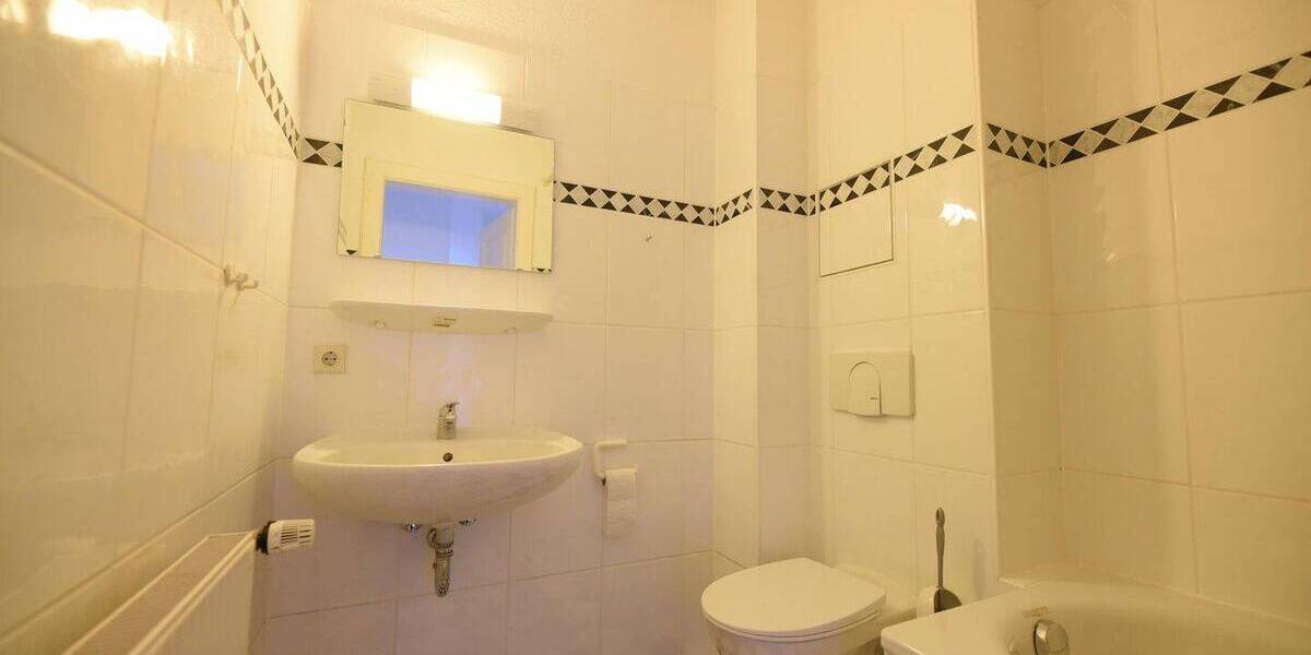 Etagenwohnung Dresden Innere Neustadt - 2 Zimmer, 68 m&sup2;, 725&euro; | Angebot:26822534