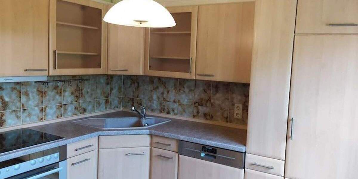 689.000,- für 200 qm Haus mit Potential für zwei Wohneinheiten oder für Selbständigkeit (z.B. Büro) 5 zimmer