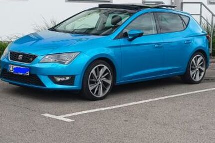 Seat Leon 108.000 km 12.700 € Großmehring 85098