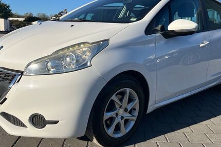 Peugeot 208 133.432 km 4.980 &euro; Irlich 56567