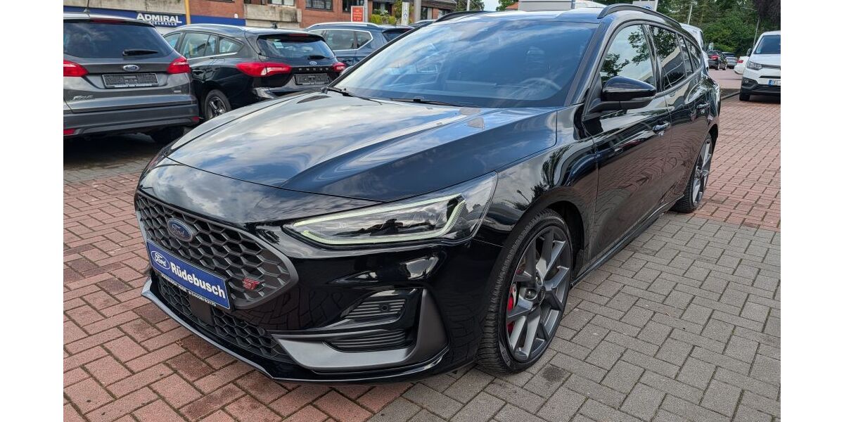 Ford Focus 17.281 km 33.490 &euro; Hude 27798
