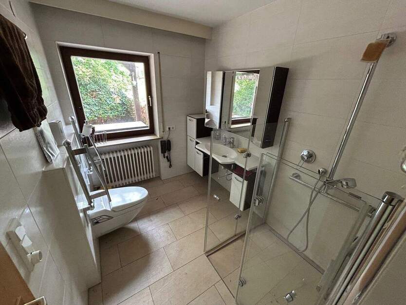 DHH in Erlangen - Kosbach...gut gelegen, Vorrath-Bau 6 zimmer