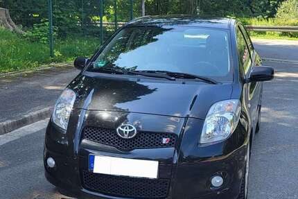 Toyota Yaris 124.900 km 5.200 € Rheine 48429