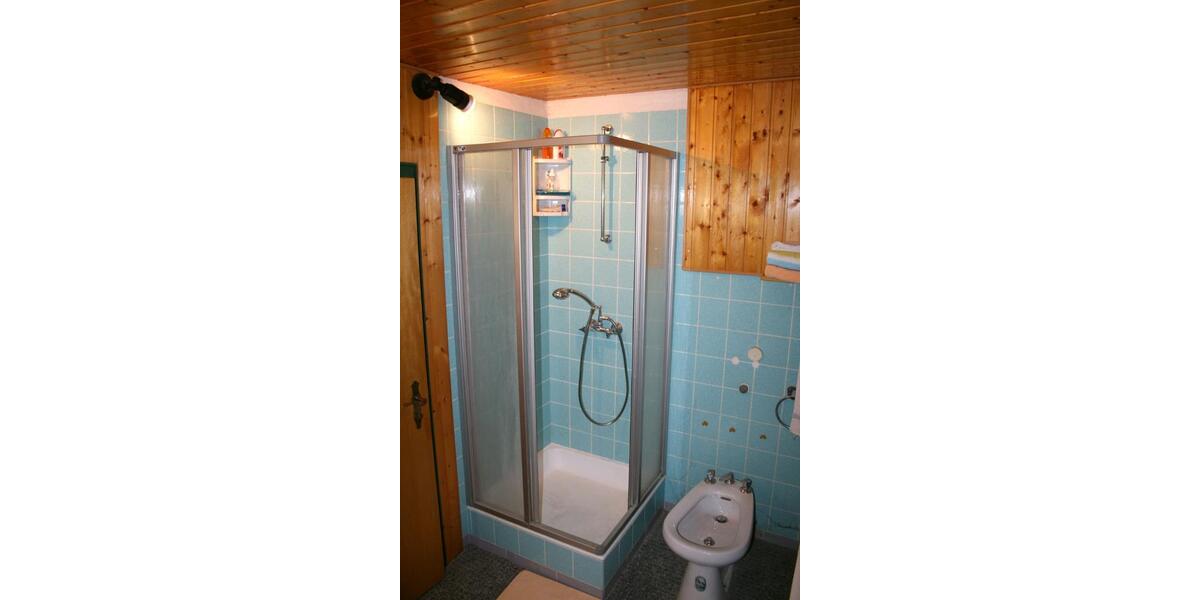 Mehrfamilienhaus, Wohnhaus Gerolfingen - 10 Zimmer, 300 m&sup2;, 215.000&euro; | Angebot:27050056