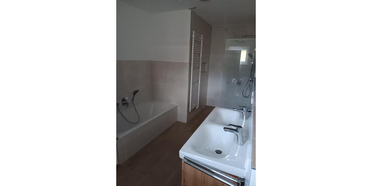 Etagenwohnung Vohenstrauß - 3 Zimmer, 93 m&sup2;, 900&euro; | Angebot:24354201