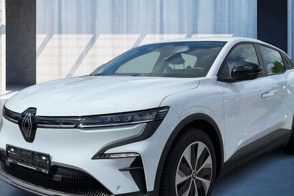 Renault Megane E-TECH 23.832 km 25.990 &euro; Hamburg 20537