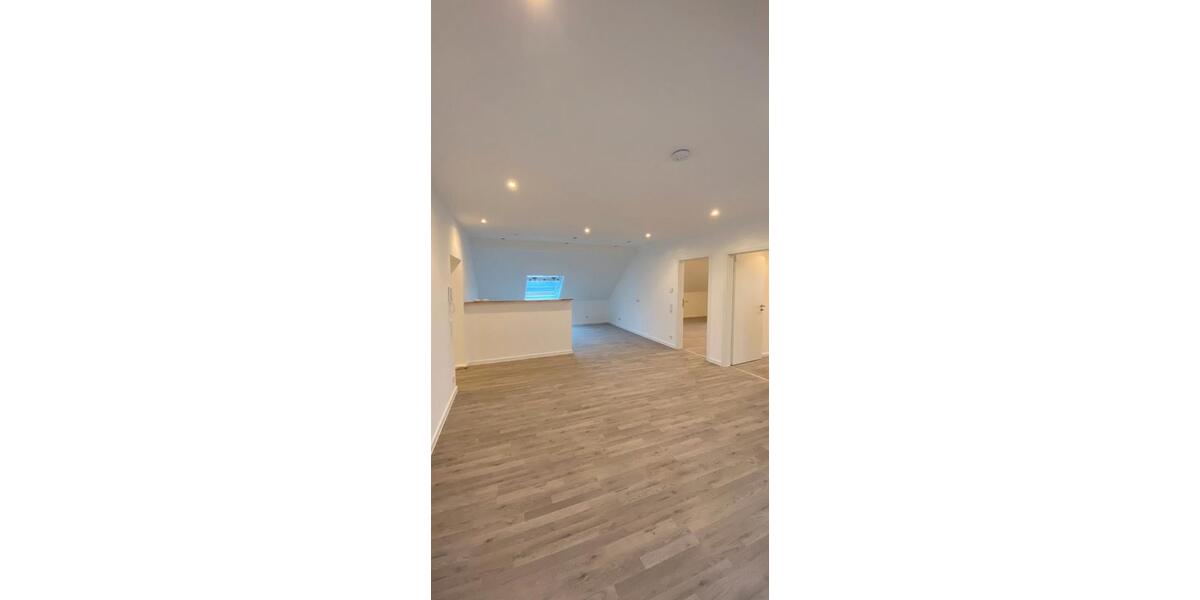 Dachgeschoßwohnung Heusweiler - 3 Zimmer, 88 m&sup2;, 750&euro; | Angebot:26538704